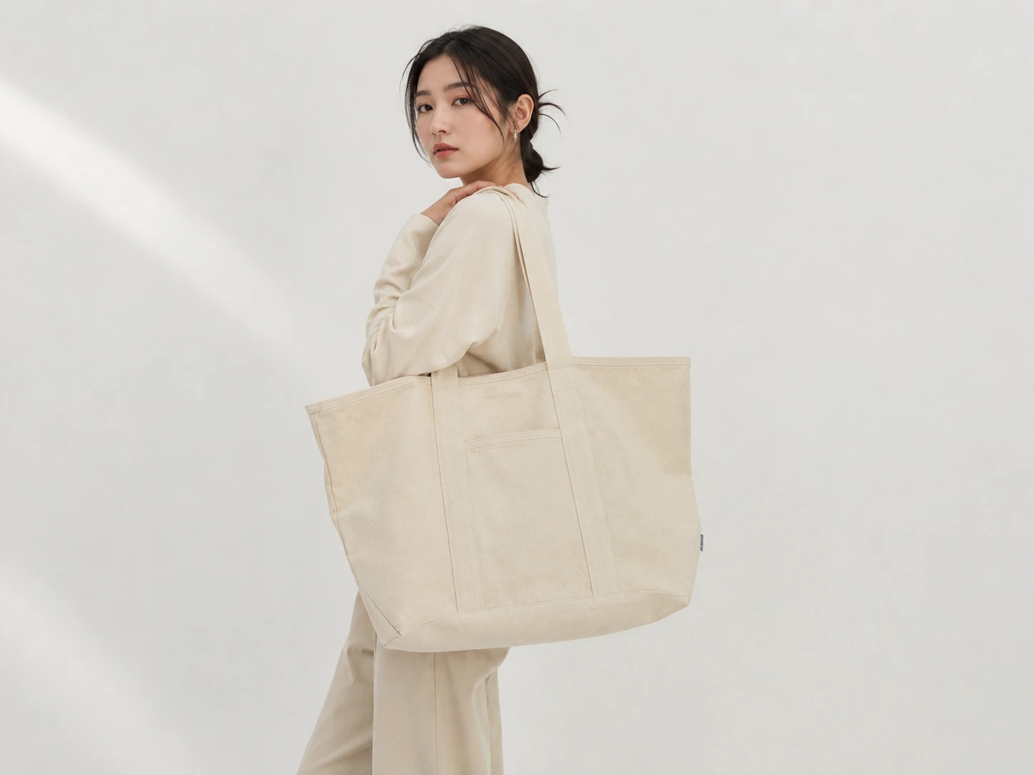 Oversized tote